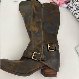 Donald Pliner women’s brown distressed look riding boots